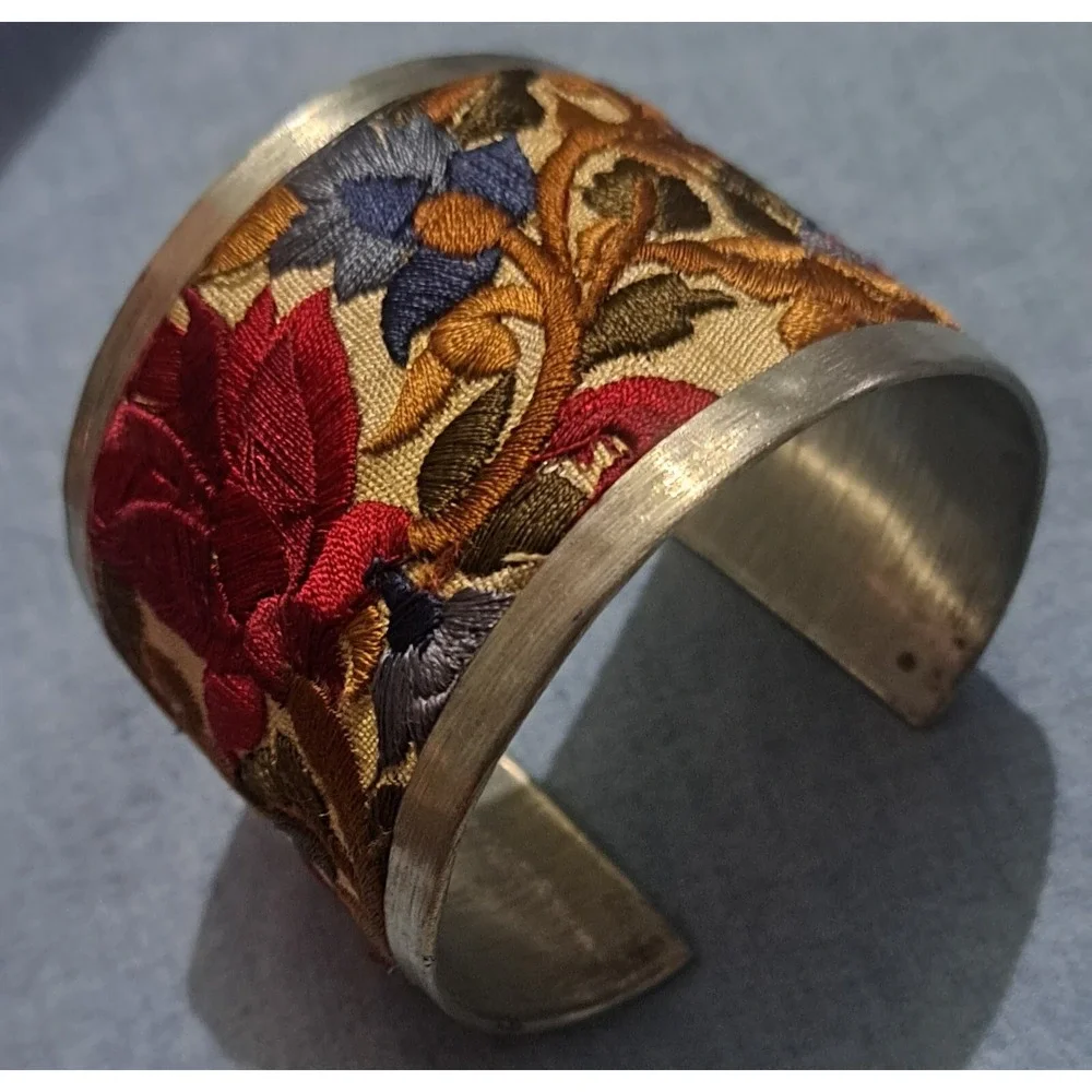Vintage Embroidered Lotus Cuff Bracelet 8" - Picture 5 of 6